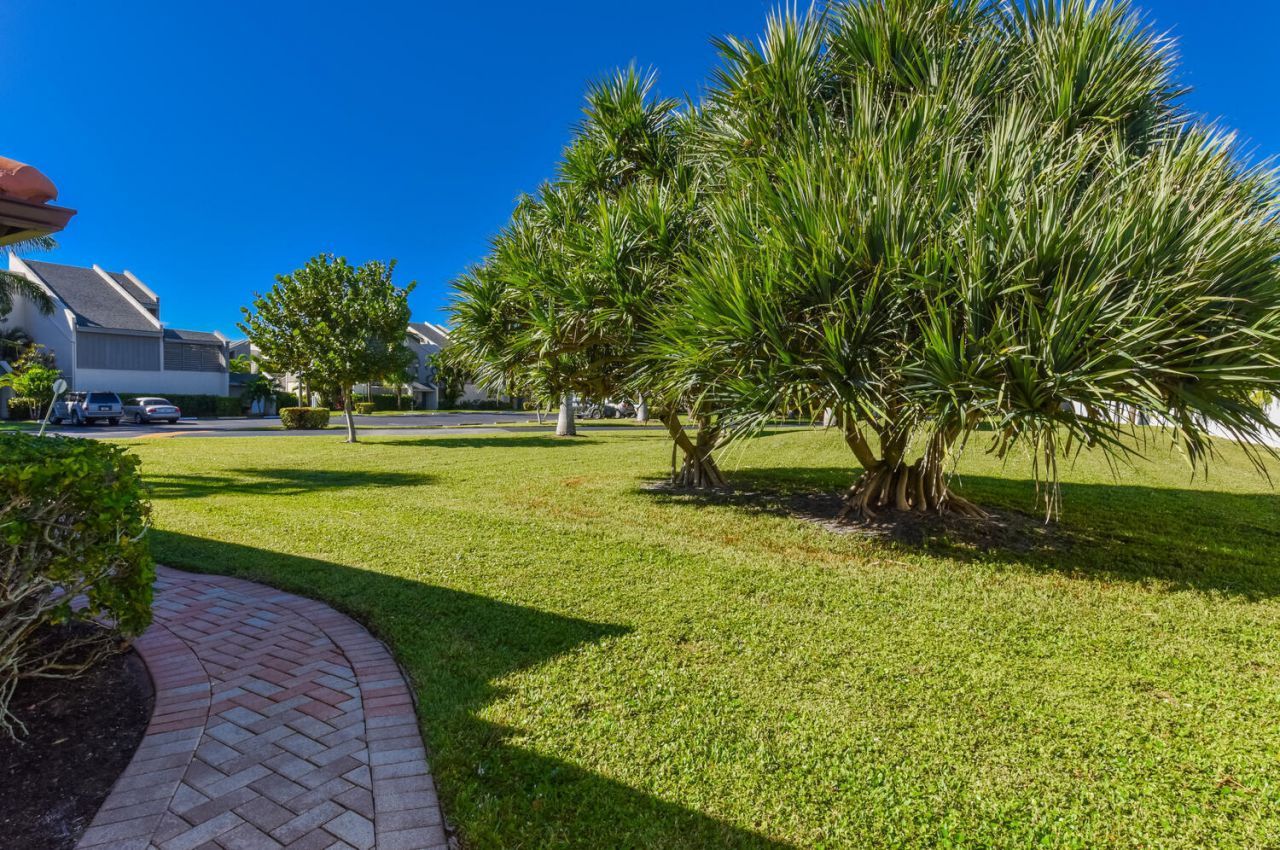 1469 VÃ­a Privada, Jupiter, FL 33477 Photo