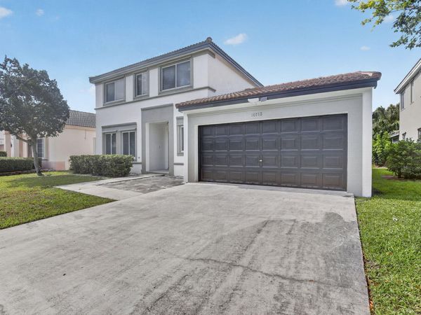10772 SW 14th Place, Davie, FL 33324