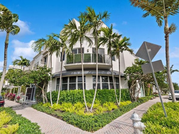 111 SE 2nd Street, Unit 201, Delray Beach, FL 33444