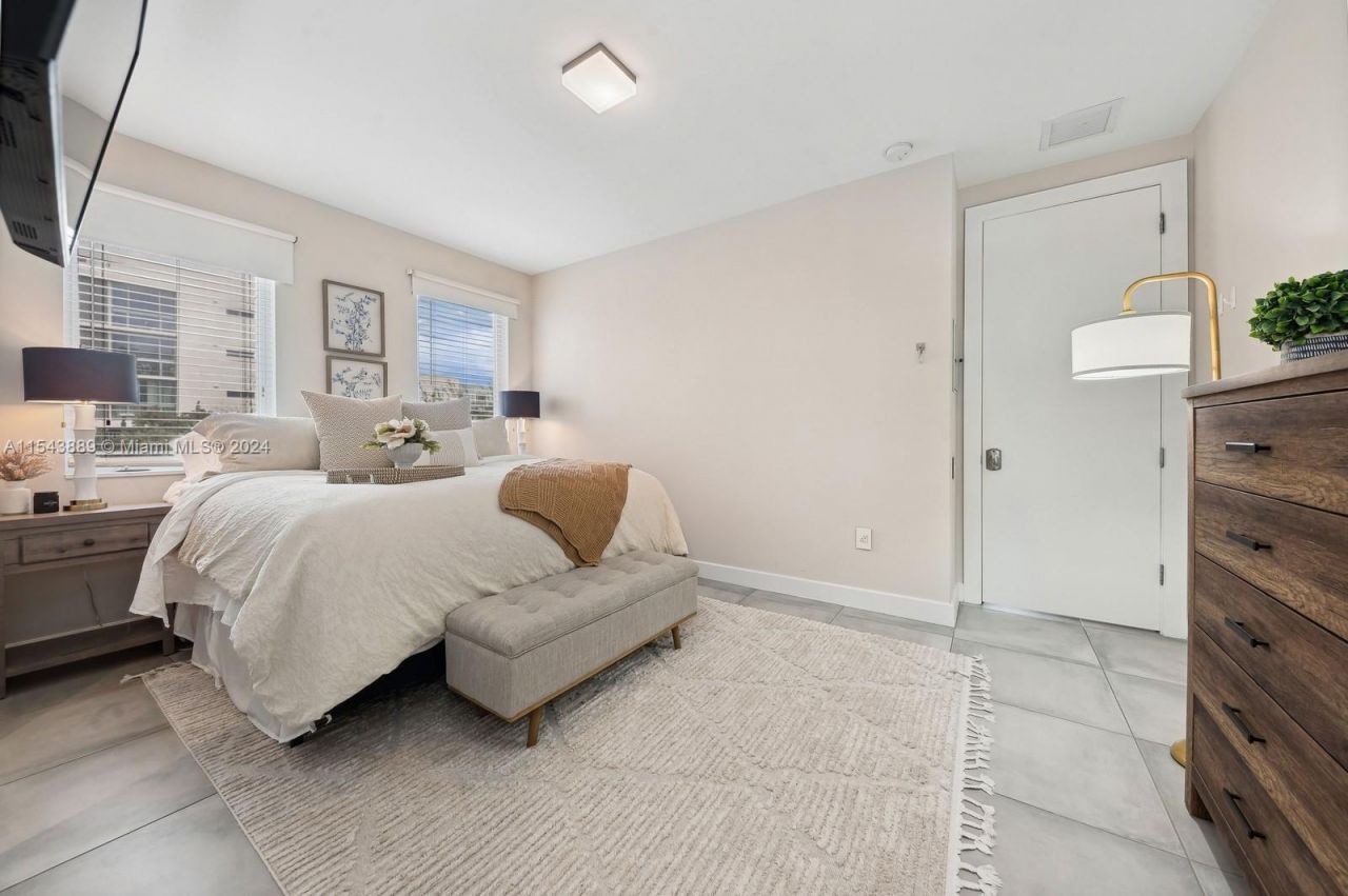 111 SE 2nd Street, Unit 201, Delray Beach, FL 33444 Photo