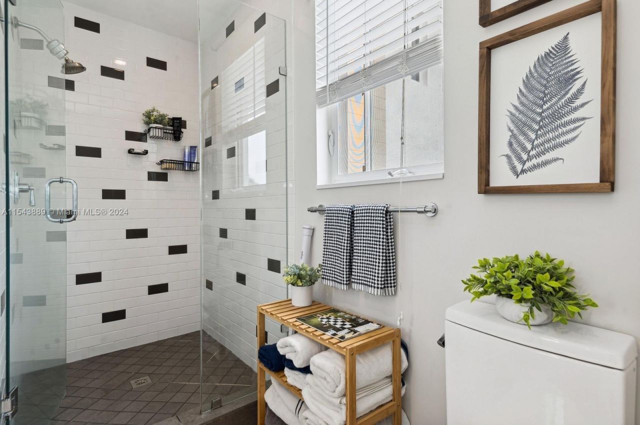 111 SE 2nd Street, Unit 201, Delray Beach, FL 33444 Photo