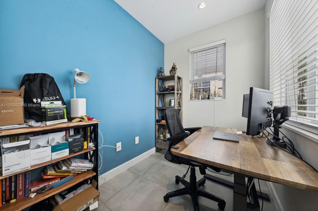 111 SE 2nd Street, Unit 201, Delray Beach, FL 33444 Photo