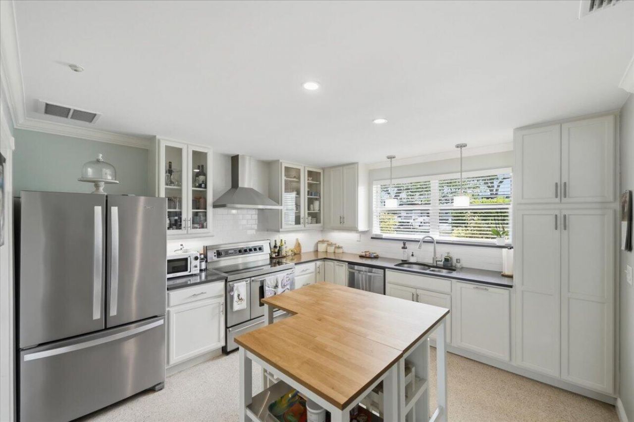 206 SE Wentworth Drive, Stuart, FL 34996 Photo