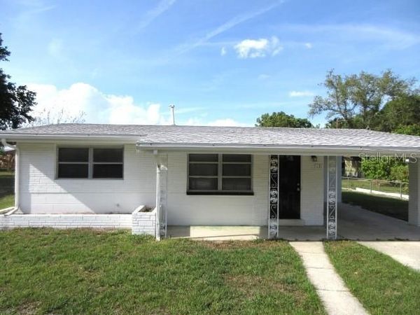 131 E Camphor Street, Avon Park, FL 33825