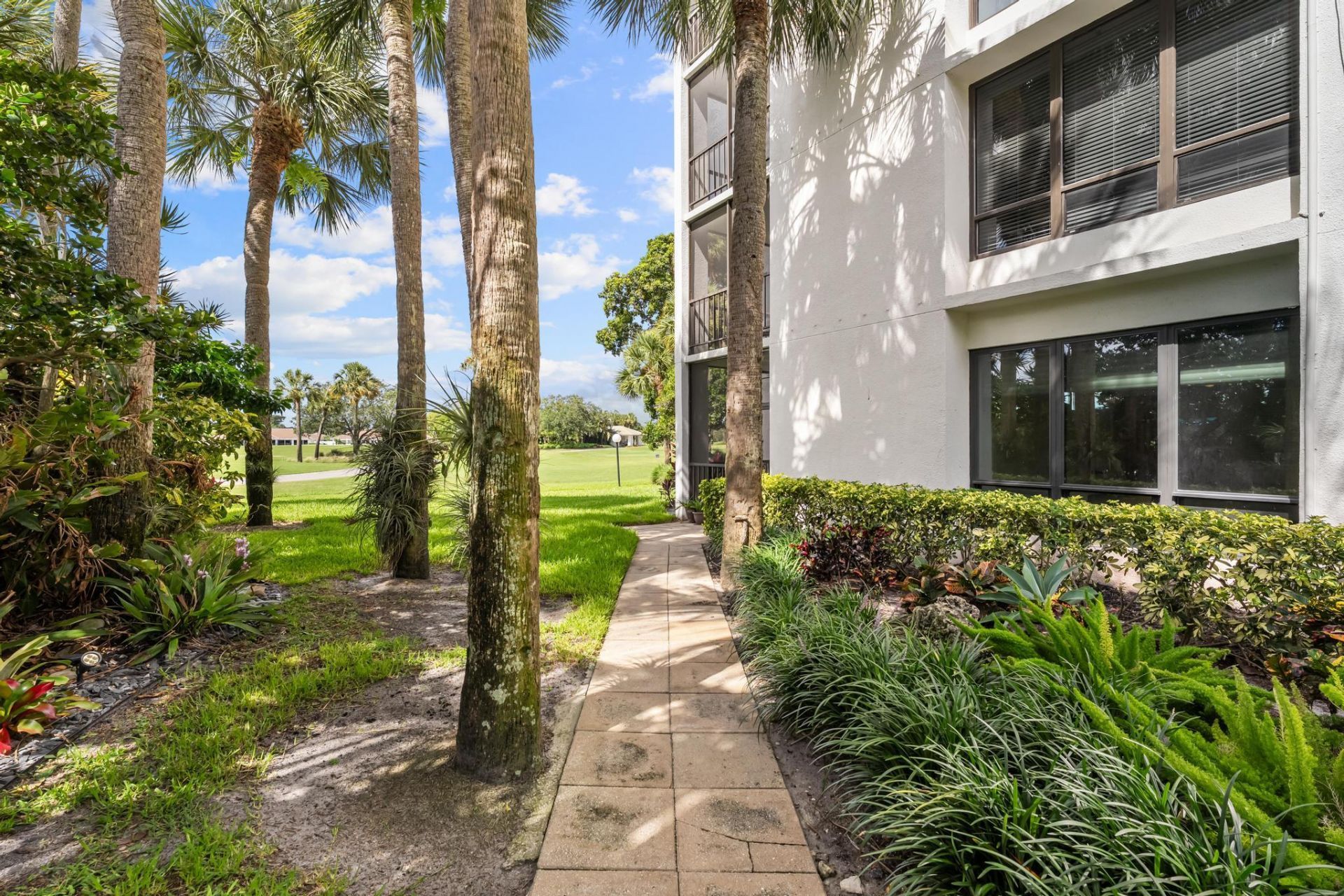 6895 Willow Wood Drive, Unit 1011, Boca Raton, FL 33434 Photo