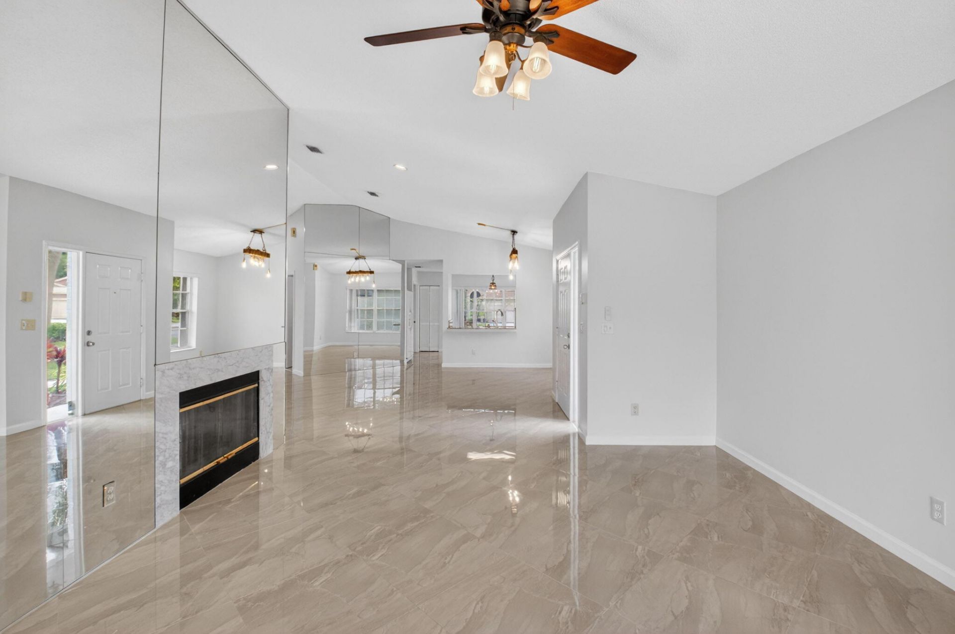 6413 Lansdowne Circle, Boynton Beach, FL 33472 Photo