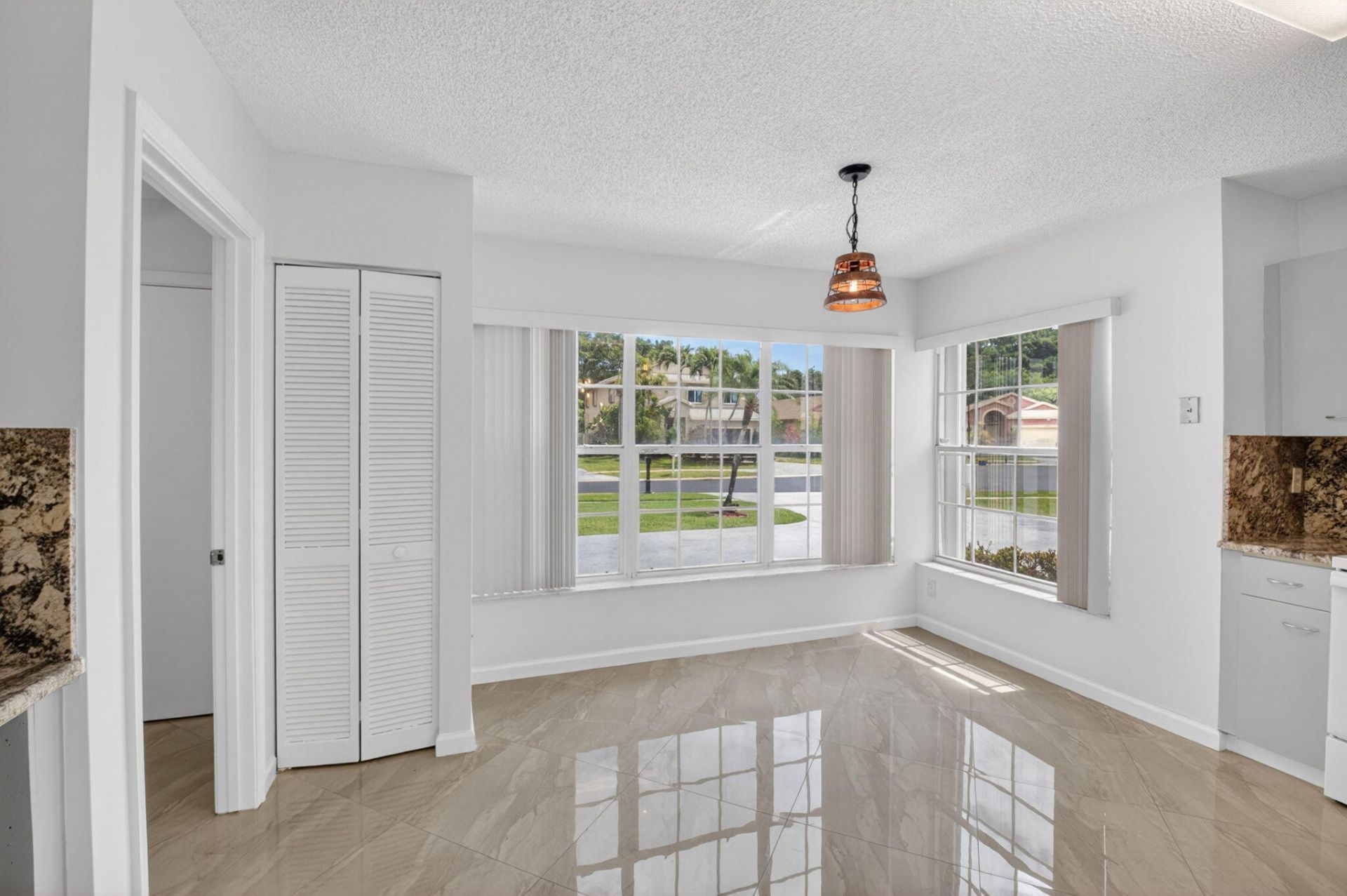 6413 Lansdowne Circle, Boynton Beach, FL 33472 Photo