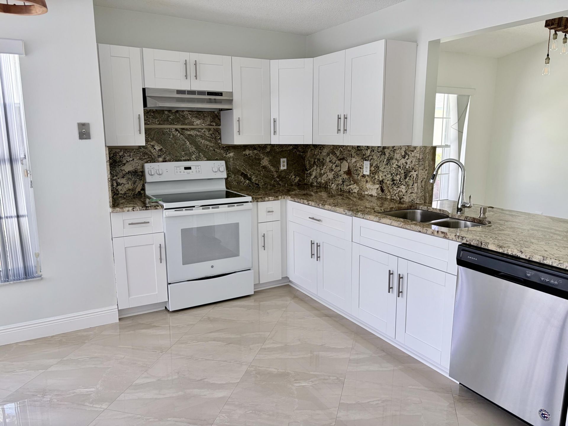 6413 Lansdowne Circle, Boynton Beach, FL 33472 Photo