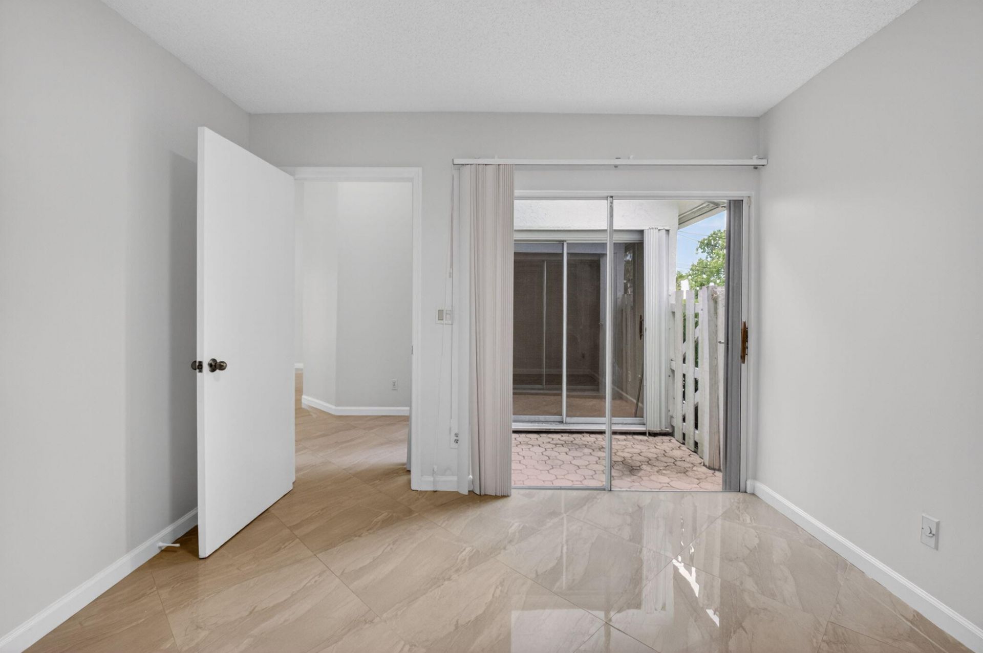 6413 Lansdowne Circle, Boynton Beach, FL 33472 Photo