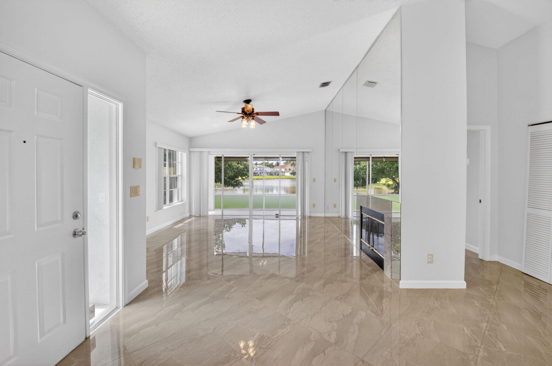 6413 Lansdowne Circle, Boynton Beach, FL 33472 Photo