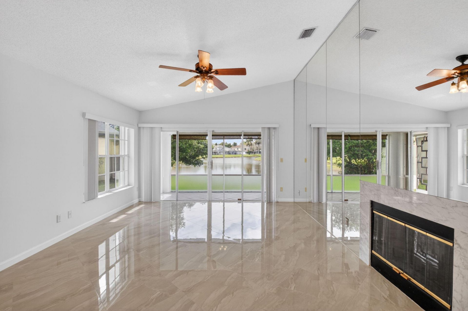 6413 Lansdowne Circle, Boynton Beach, FL 33472 Photo