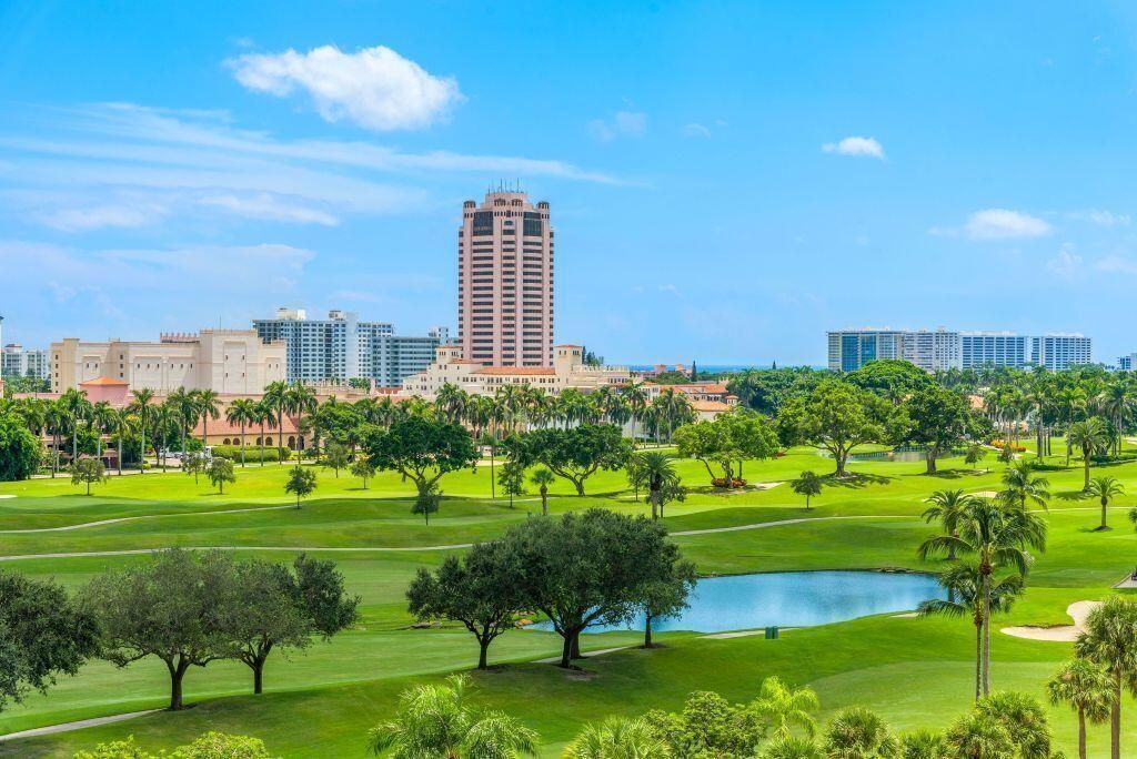 220 SE Mizner Boulevard, Unit 323, Boca Raton, FL 33432 Photo