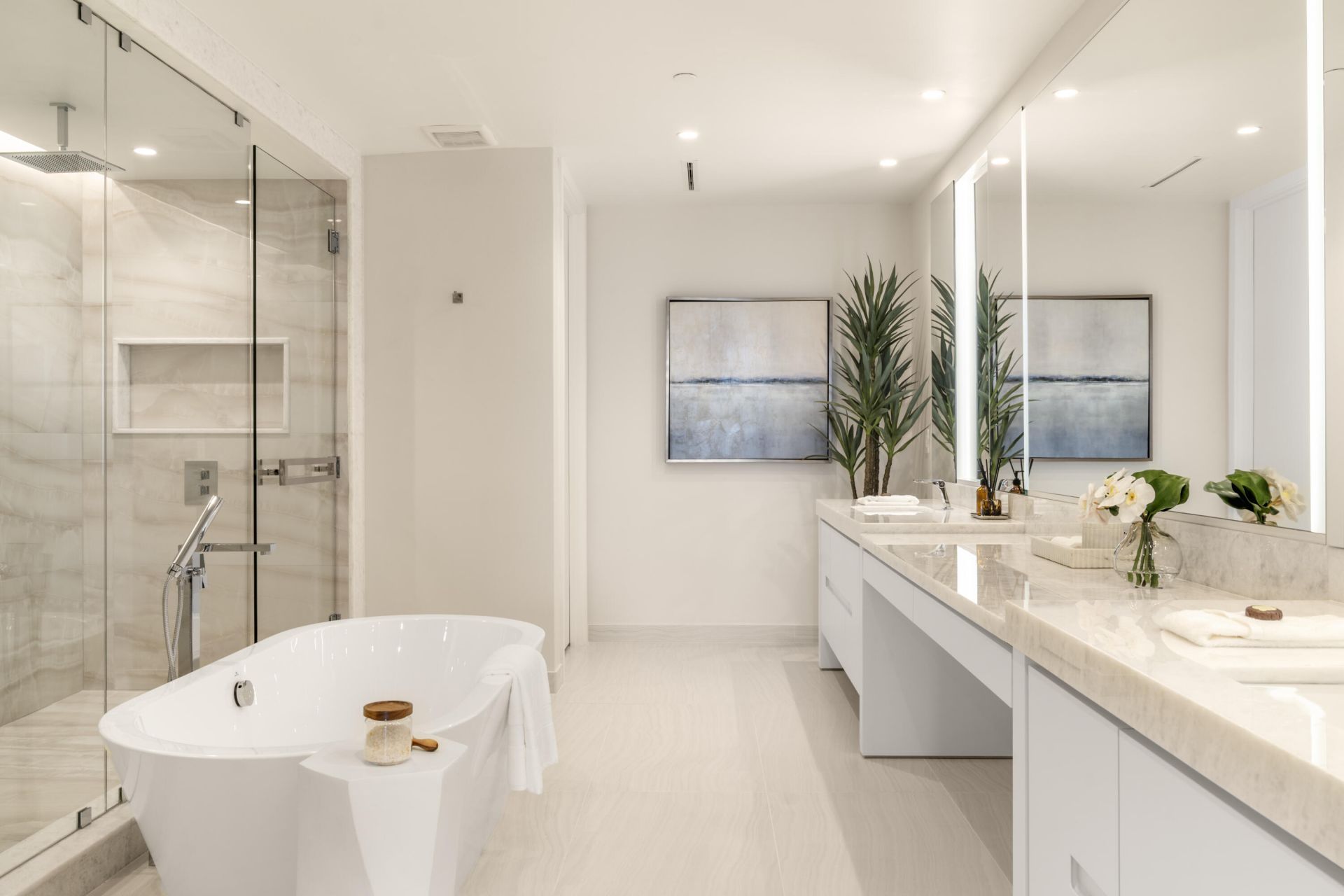220 SE Mizner Boulevard, Unit 323, Boca Raton, FL 33432 Photo