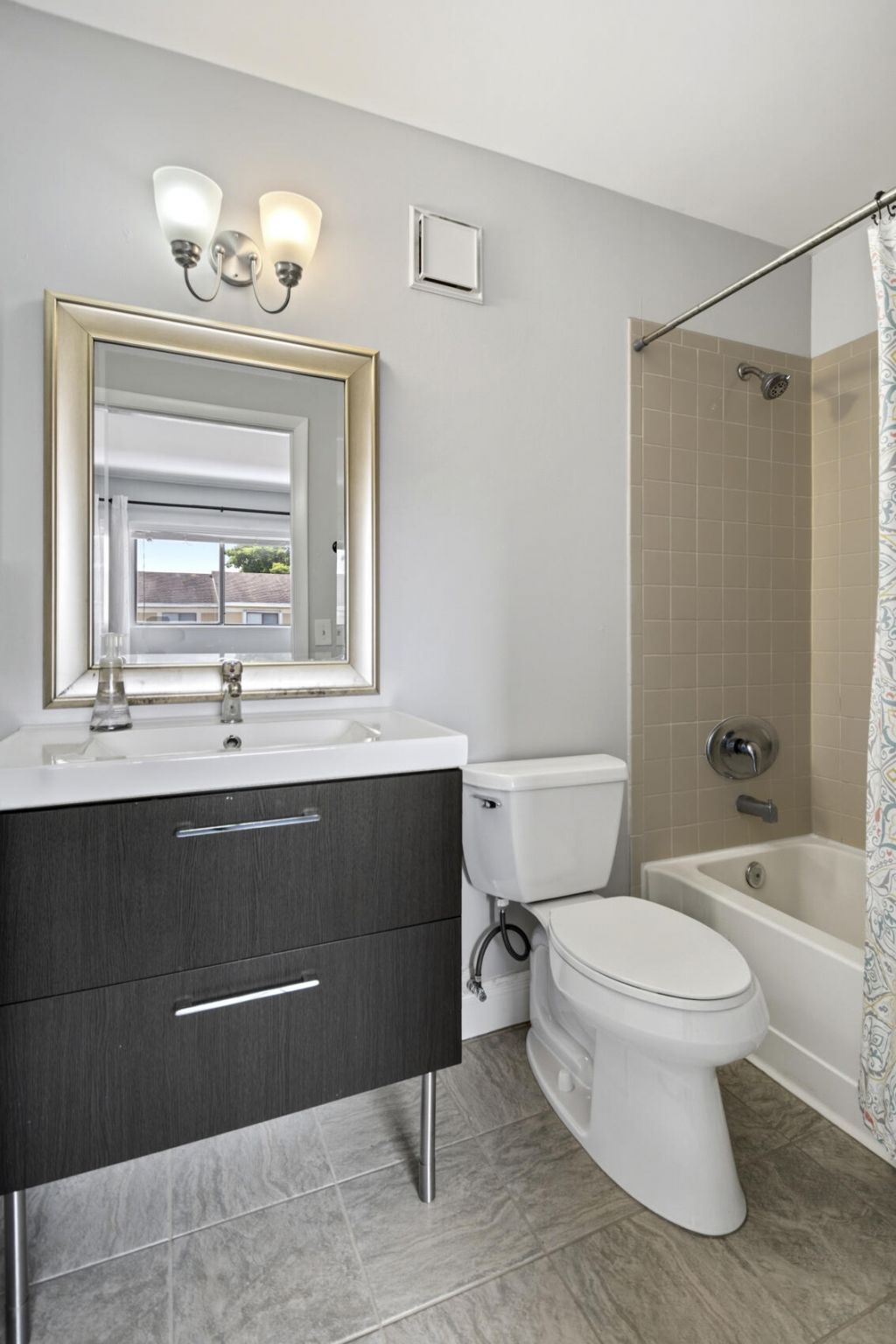 307 Palm Circle E, Pembroke Pines, FL 33025 Photo