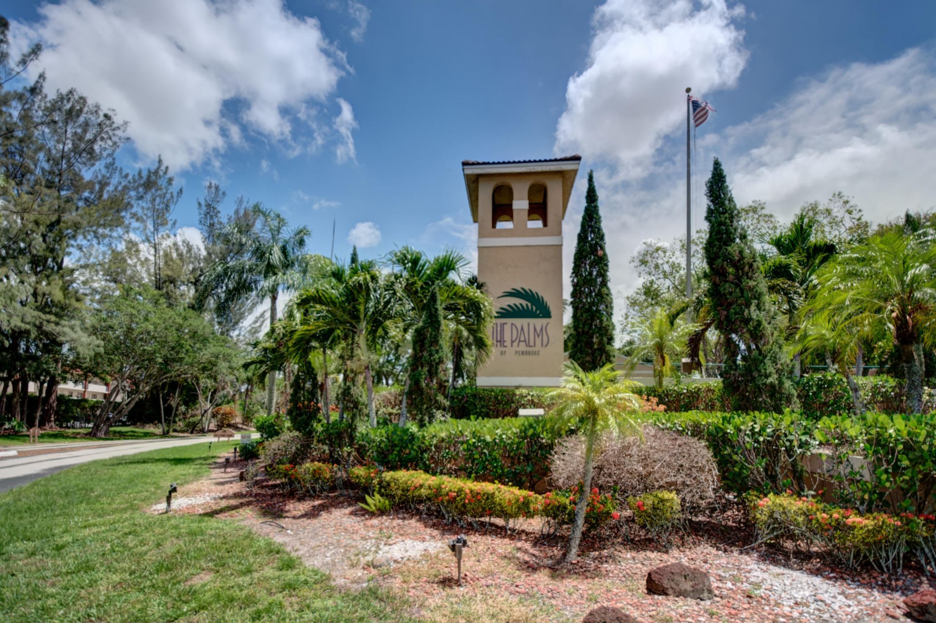 307 Palm Circle E, Pembroke Pines, FL 33025 Photo