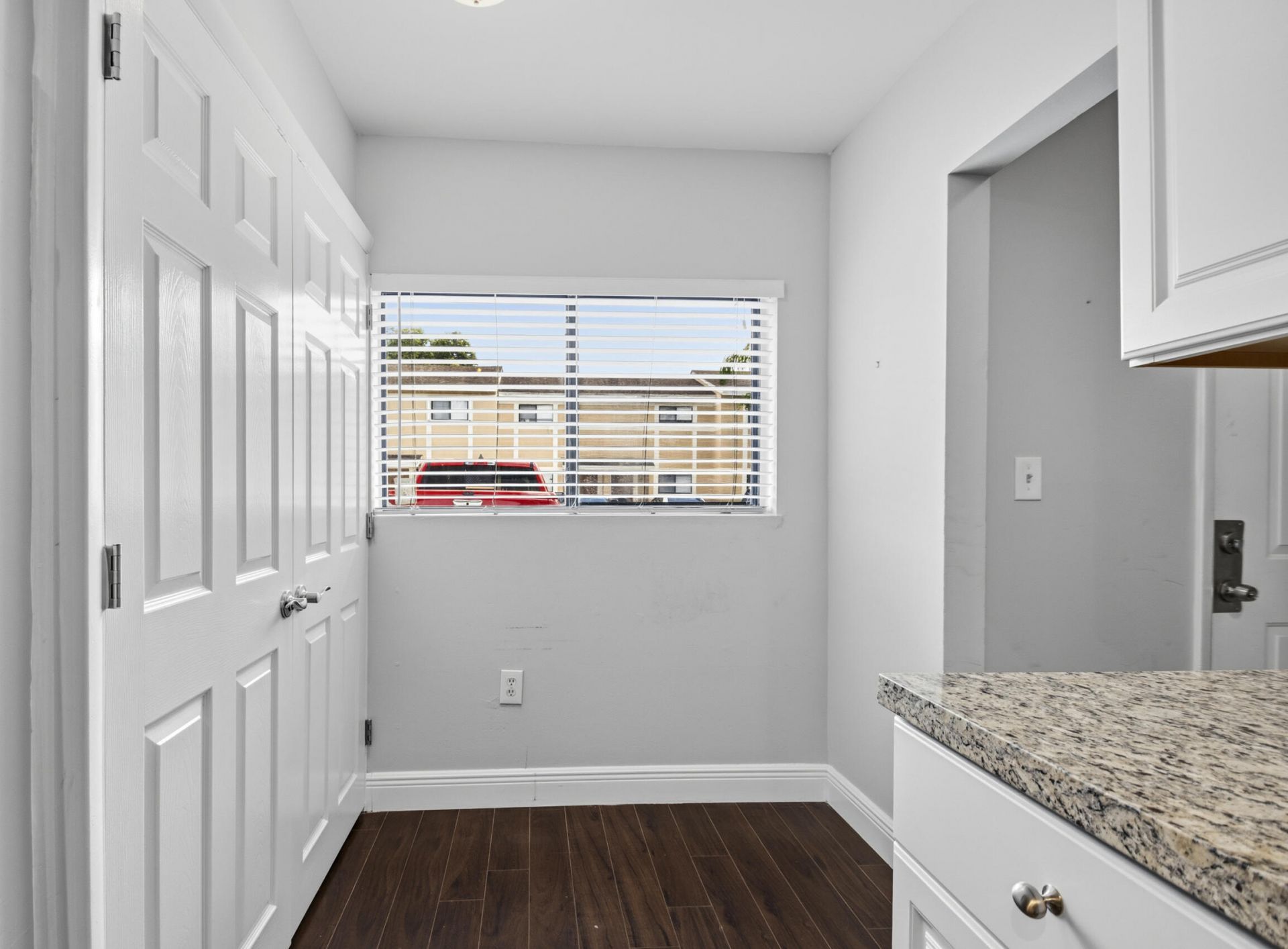 307 Palm Circle E, Pembroke Pines, FL 33025 Photo