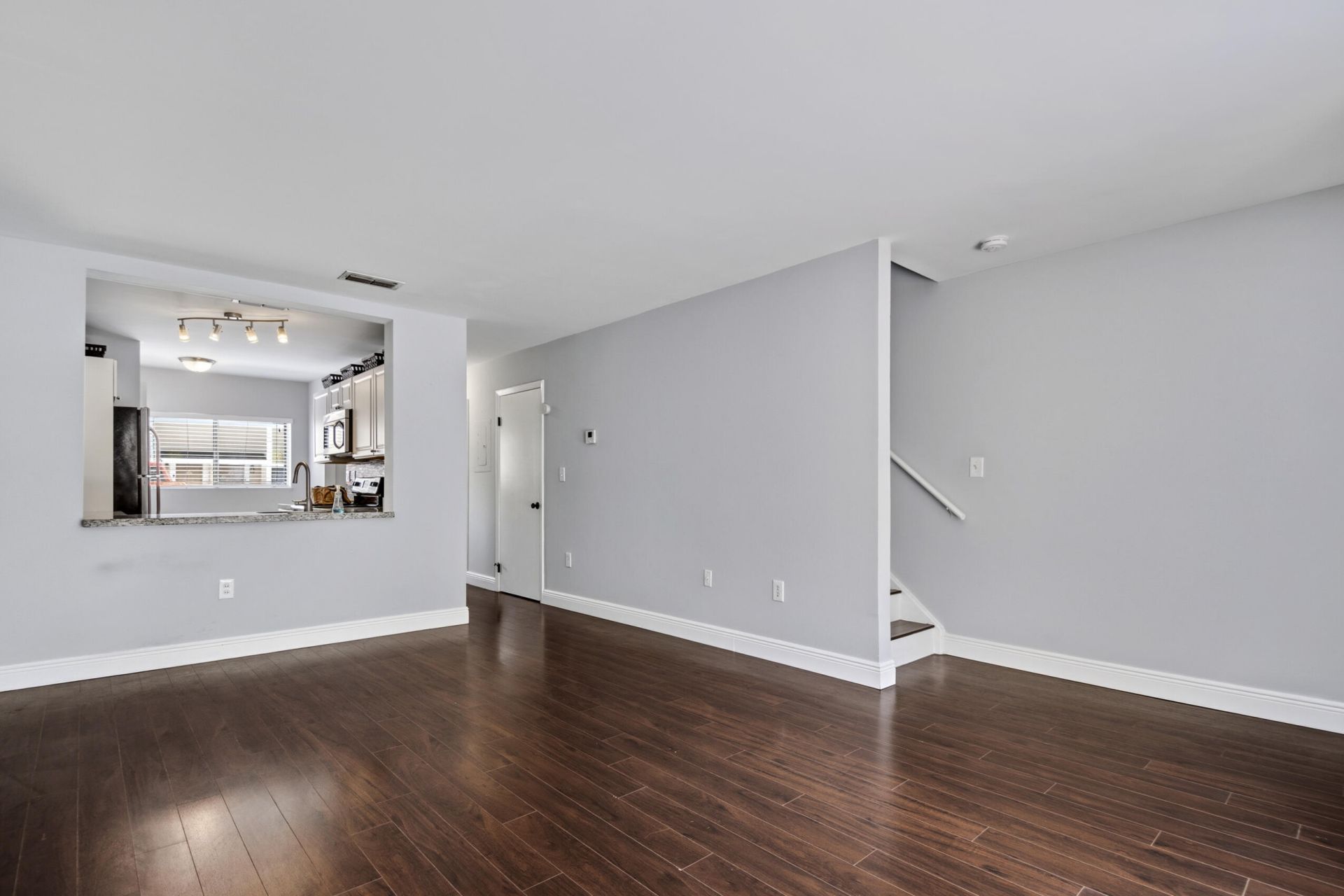 307 Palm Circle E, Pembroke Pines, FL 33025 Photo