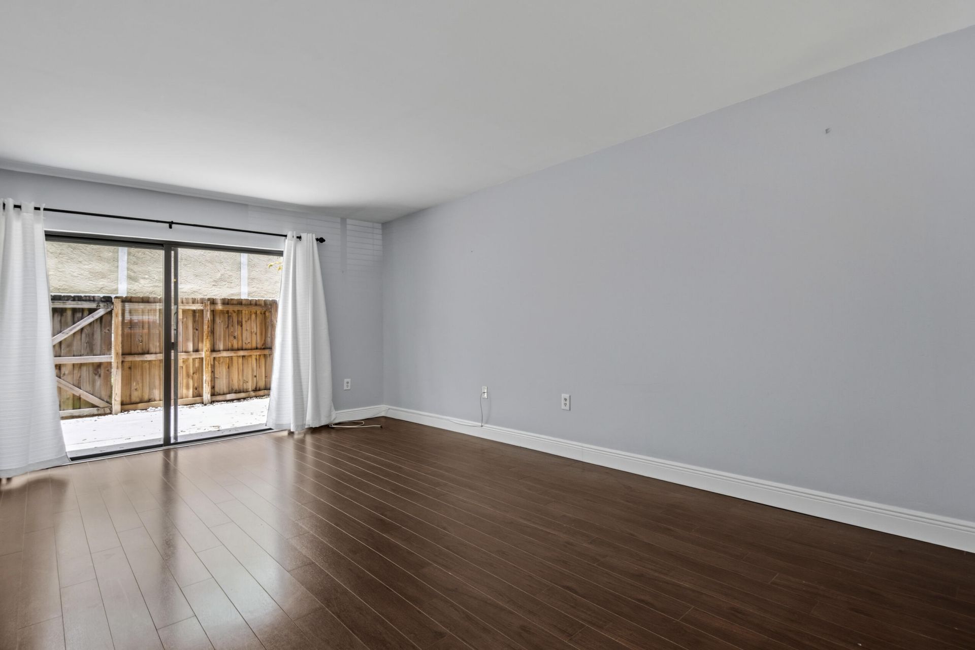 307 Palm Circle E, Pembroke Pines, FL 33025 Photo