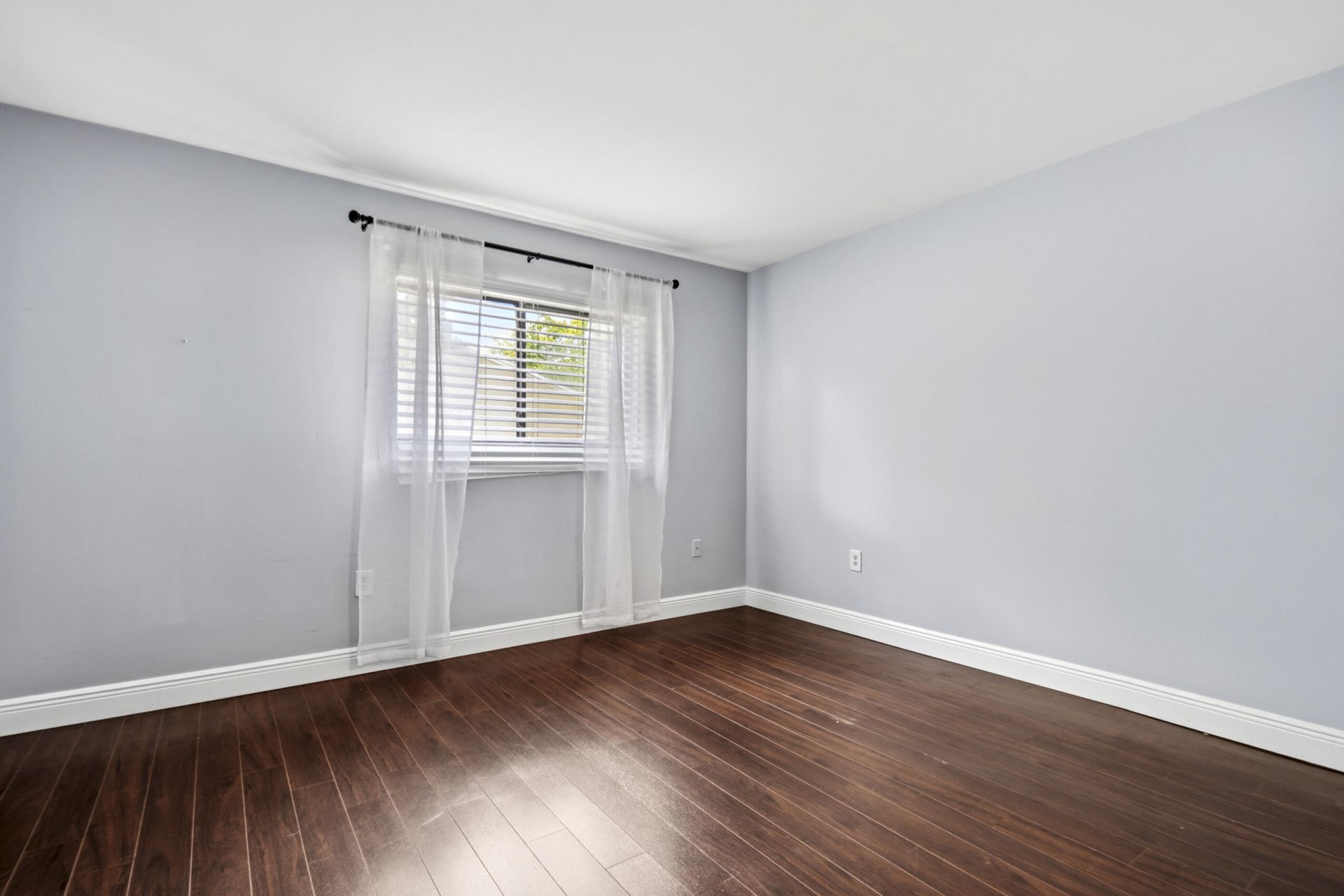 307 Palm Circle E, Pembroke Pines, FL 33025 Photo
