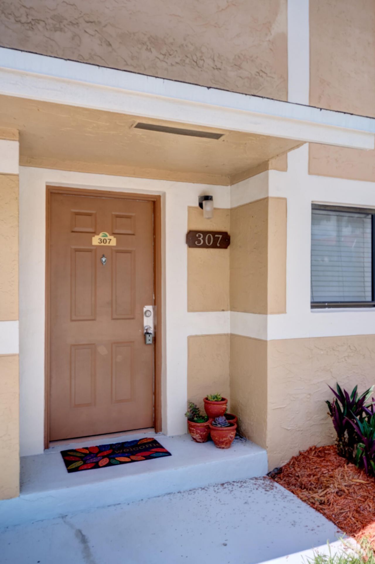 307 Palm Circle E, Pembroke Pines, FL 33025 Photo