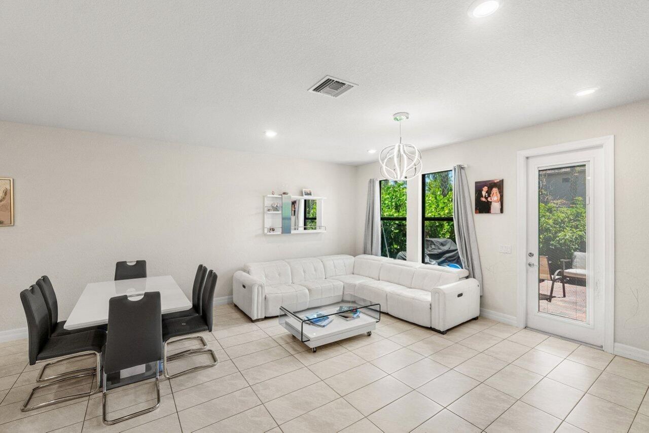 4824 Chantilly Road, Lake Worth, FL 33467 Photo