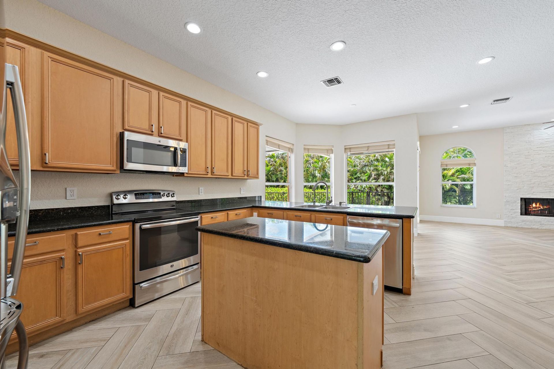 7087 N 155th Pl Place N, Palm Beach Gardens, FL 33418 Photo