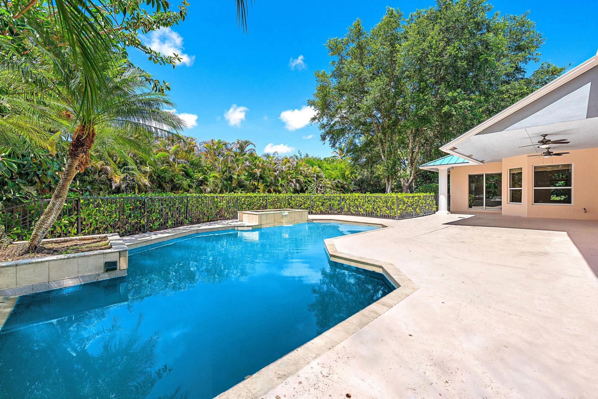 7087 N 155th Pl Place N, Palm Beach Gardens, FL 33418 Photo