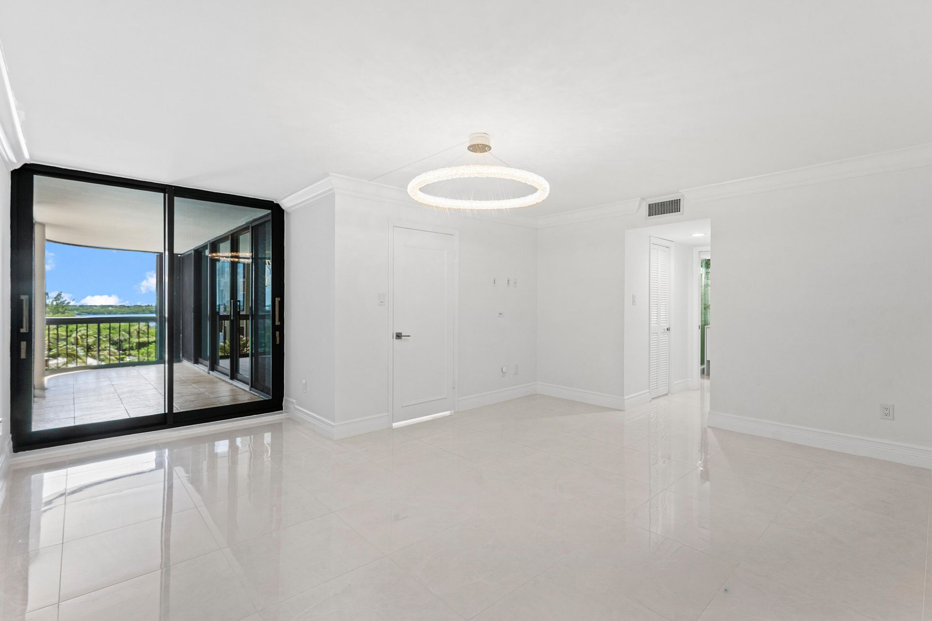 5380 N Ocean Drive, Unit 5a, Riviera Beach, FL 33404 Photo