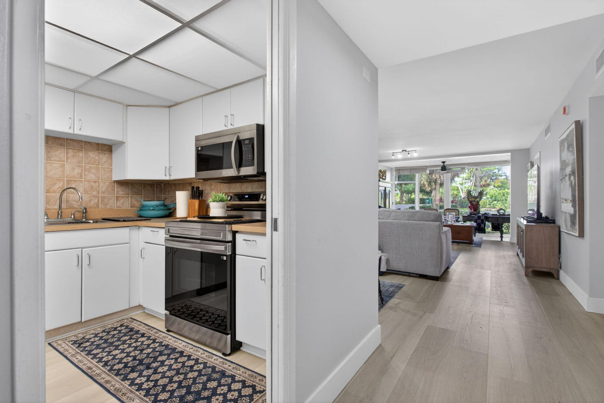500 Oaks Lane, Unit 111, Pompano Beach, FL 33069 Photo