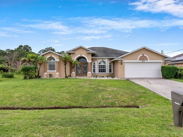 6118 NW Ginger Lane, Port St. Lucie, FL 34986