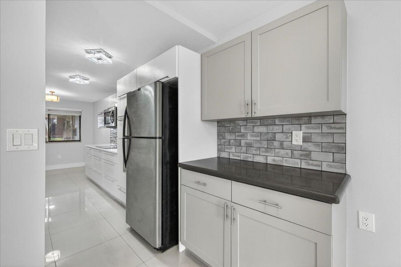 7451 NW 16th Street, Unit 407, Plantation, FL 33313 Photo