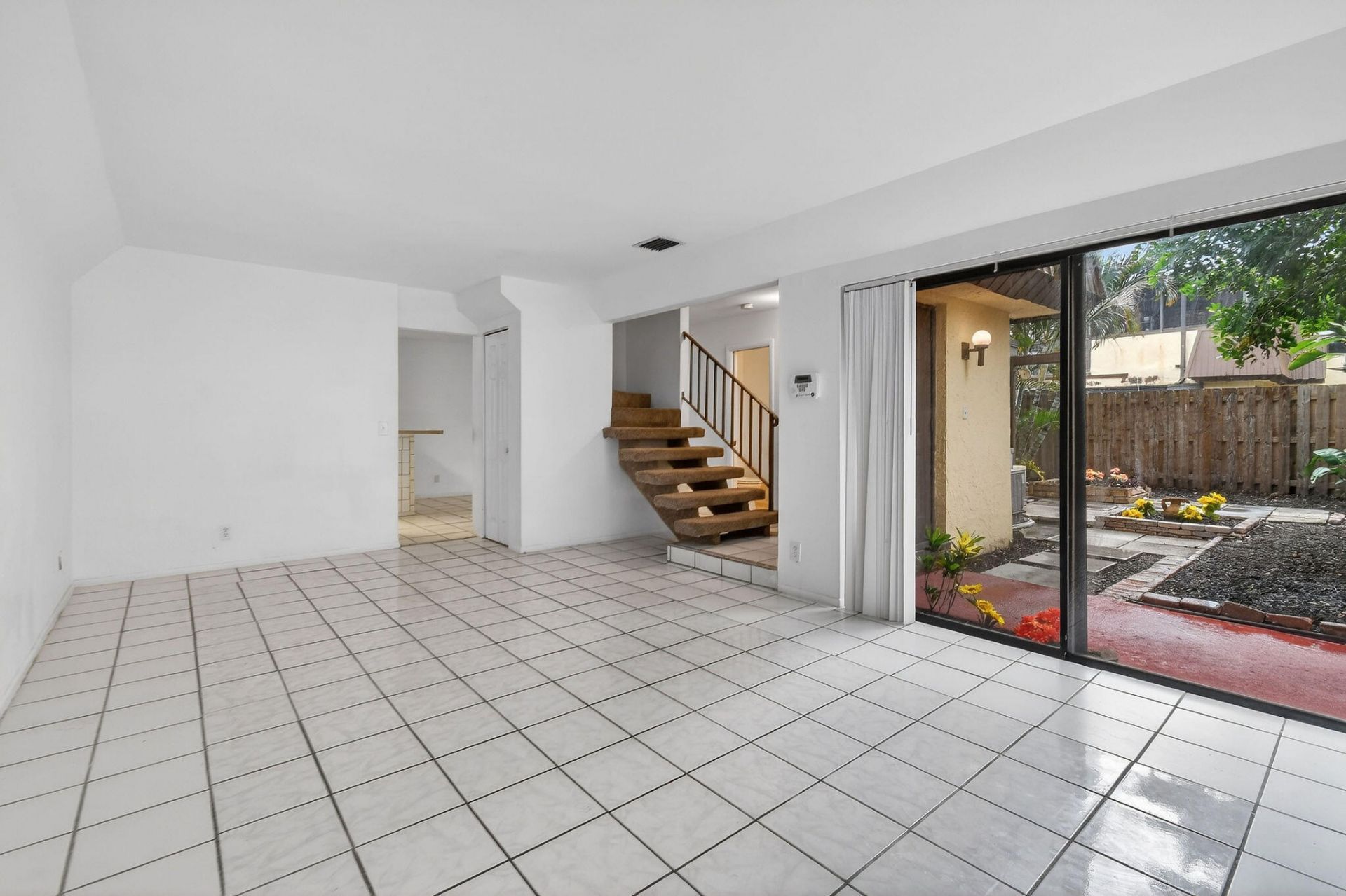 3502 Gardens East Drive, Unit B, Palm Beach Gardens, FL 33410 Photo