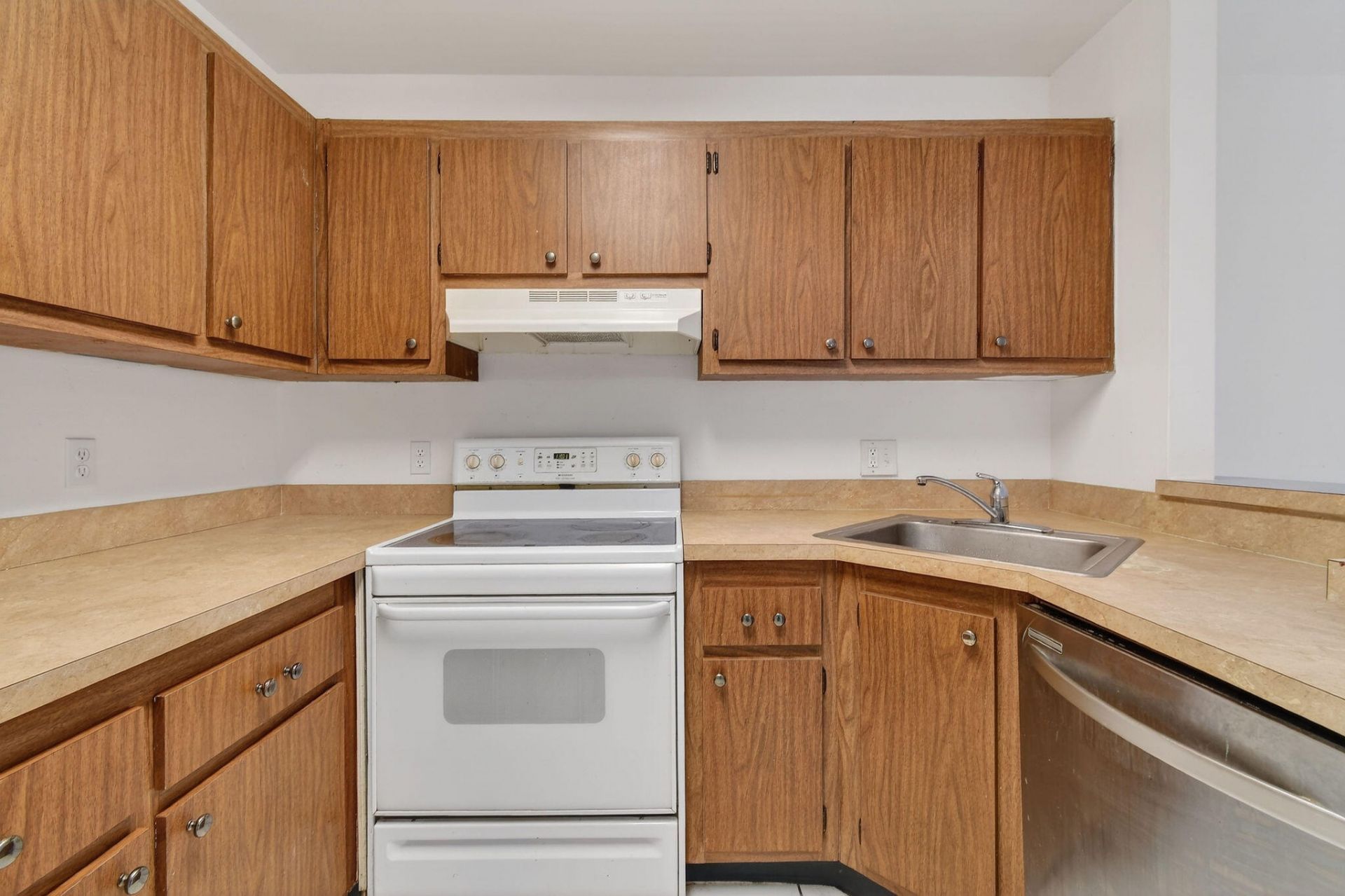 3502 Gardens East Drive, Unit B, Palm Beach Gardens, FL 33410 Photo