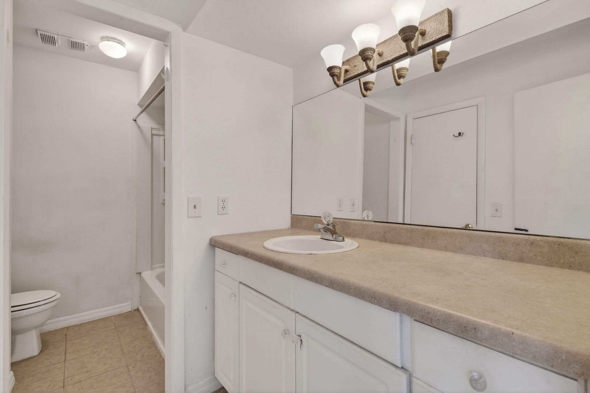 3502 Gardens East Drive, Unit B, Palm Beach Gardens, FL 33410 Photo