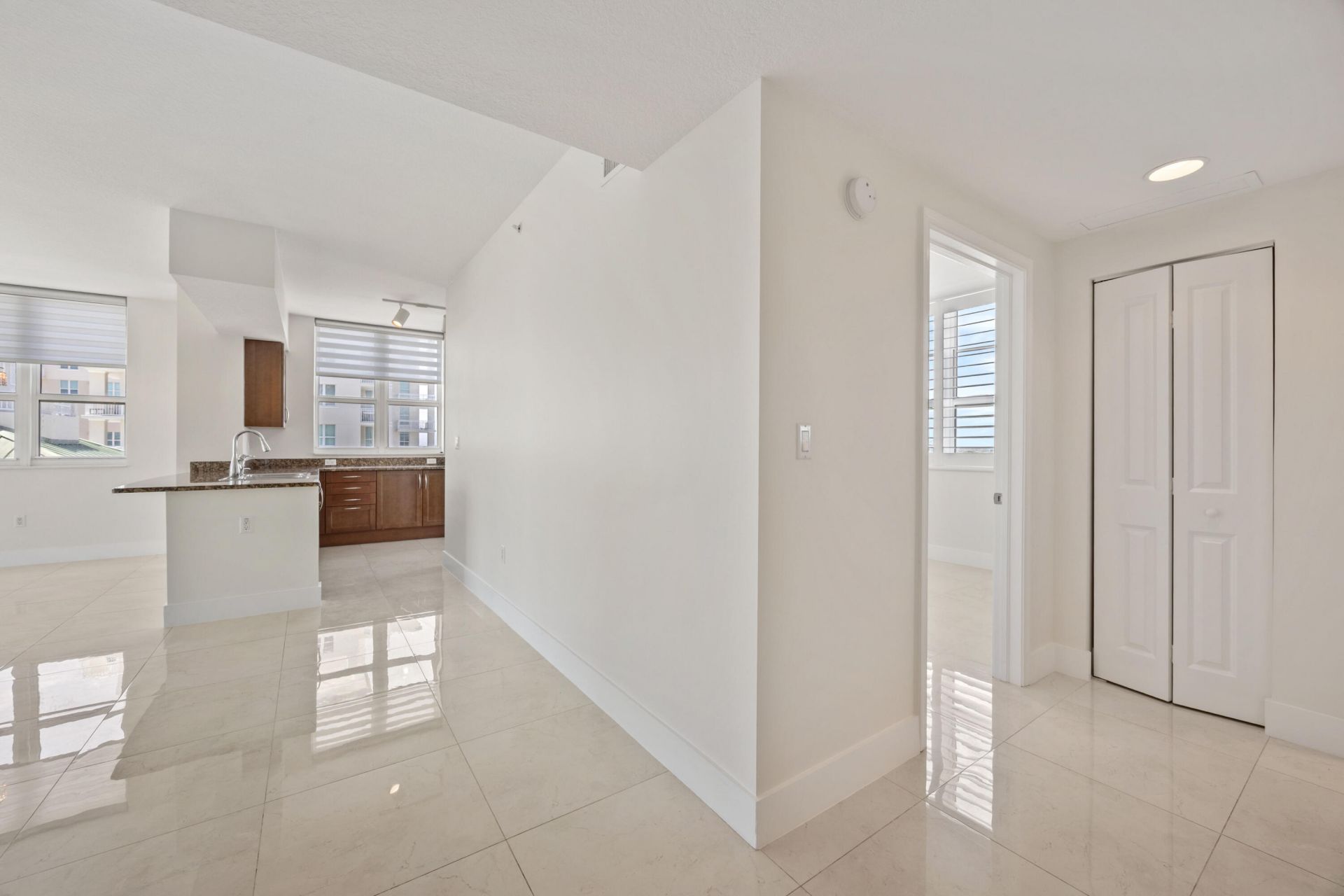 450 N Federal Highway, Unit 905, Boynton Beach, FL 33435 Photo