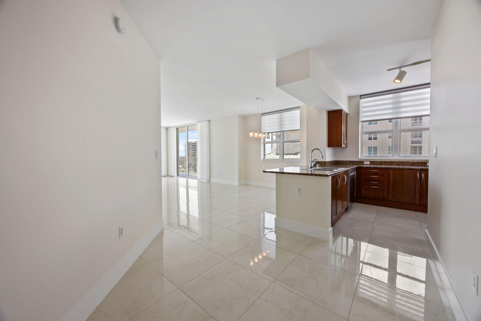 450 N Federal Highway, Unit 905, Boynton Beach, FL 33435 Photo