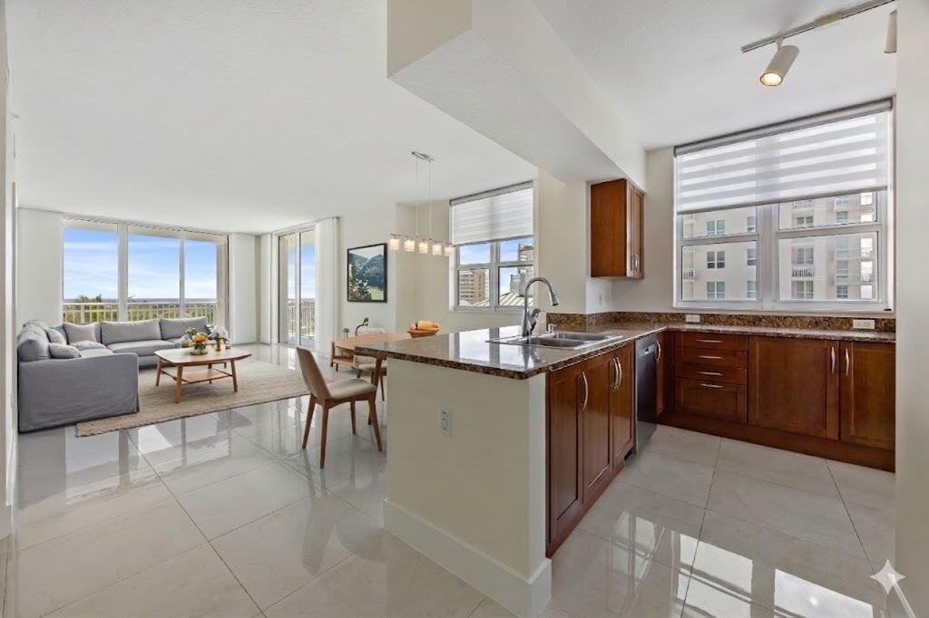 450 N Federal Highway, Unit 905, Boynton Beach, FL 33435 Photo
