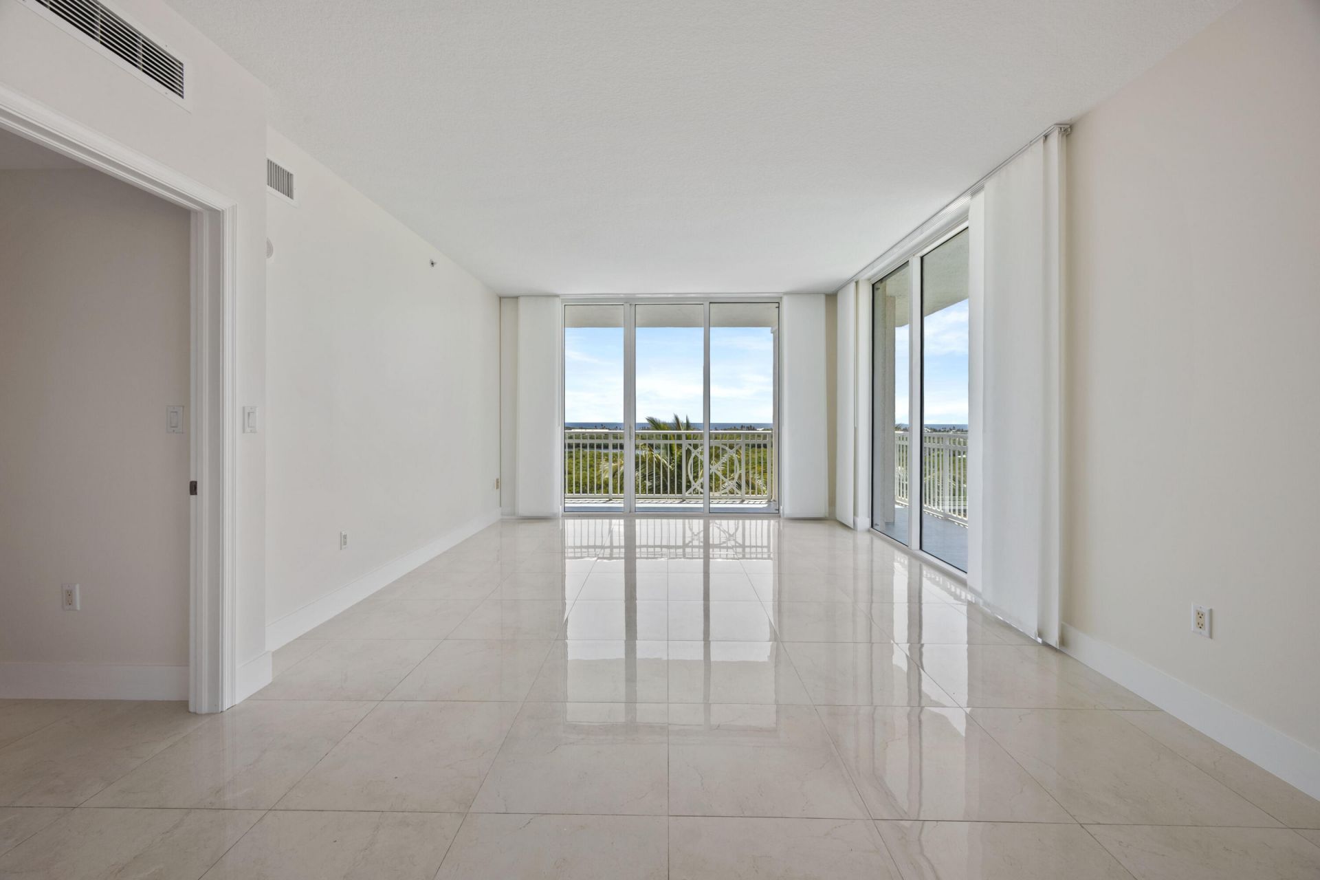 450 N Federal Highway, Unit 905, Boynton Beach, FL 33435 Photo