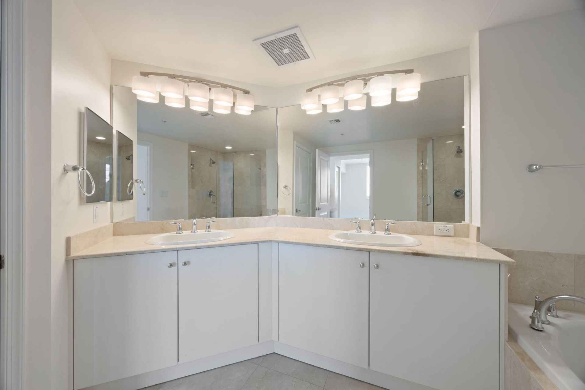 450 N Federal Highway, Unit 905, Boynton Beach, FL 33435 Photo