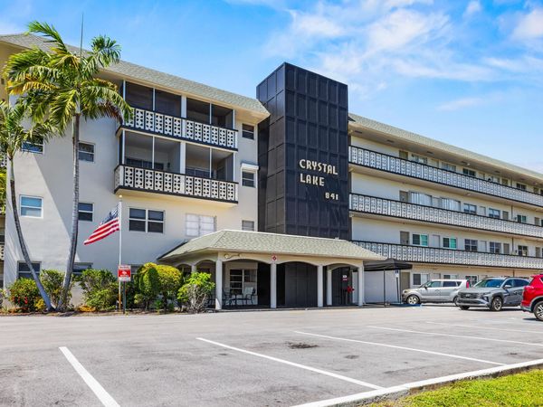941 Crystal Lake Drive, Unit 207, Deerfield Beach, FL 33064