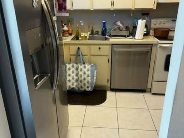 3186 Via Poinciana, Unit 306, Greenacres, FL 33467