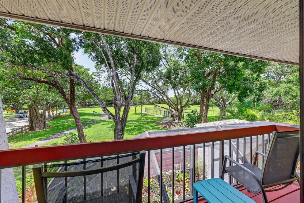 2999 Oaktree Lane, Unit 343, Hollywood, FL 33021 Photo