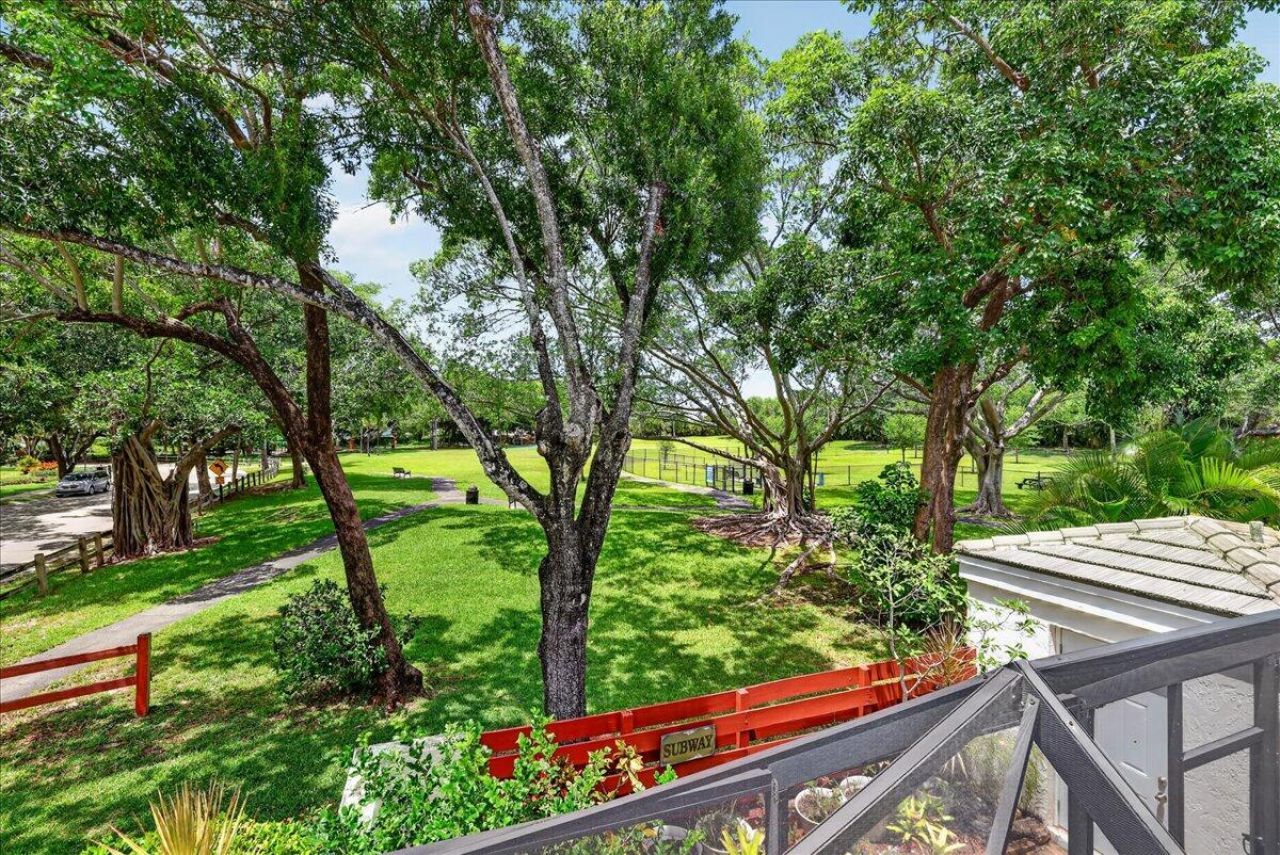 2999 Oaktree Lane, Unit 343, Hollywood, FL 33021 Photo