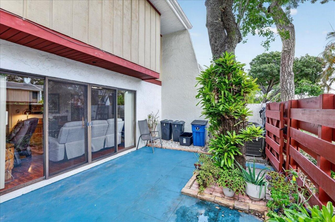 2999 Oaktree Lane, Unit 343, Hollywood, FL 33021 Photo