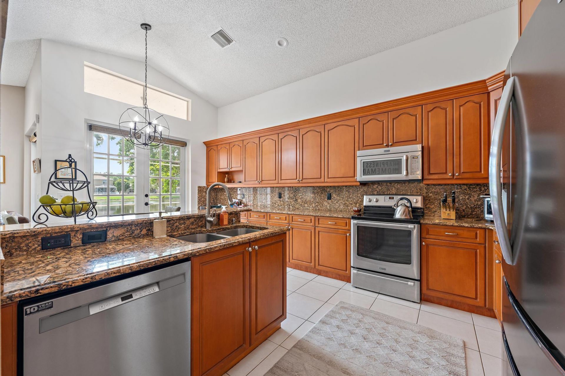 6667 Waverly Lane, Lake Worth, FL 33467 Photo