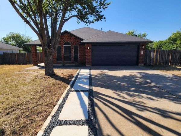 504 Texas Ave, Round Rock, TX 78664