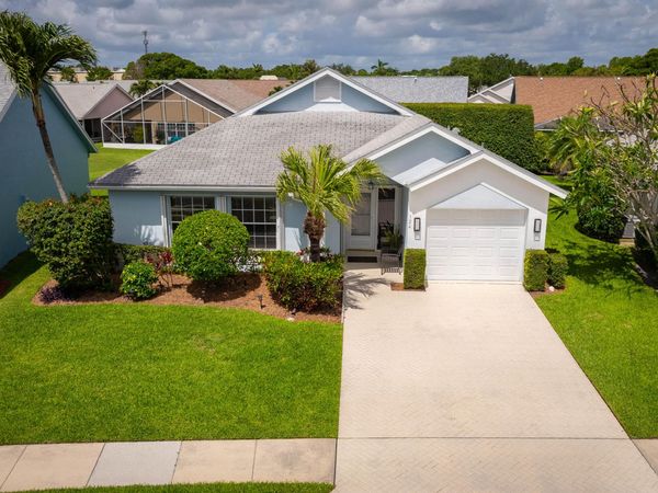 124 Adobe Circle, Jupiter, FL 33458