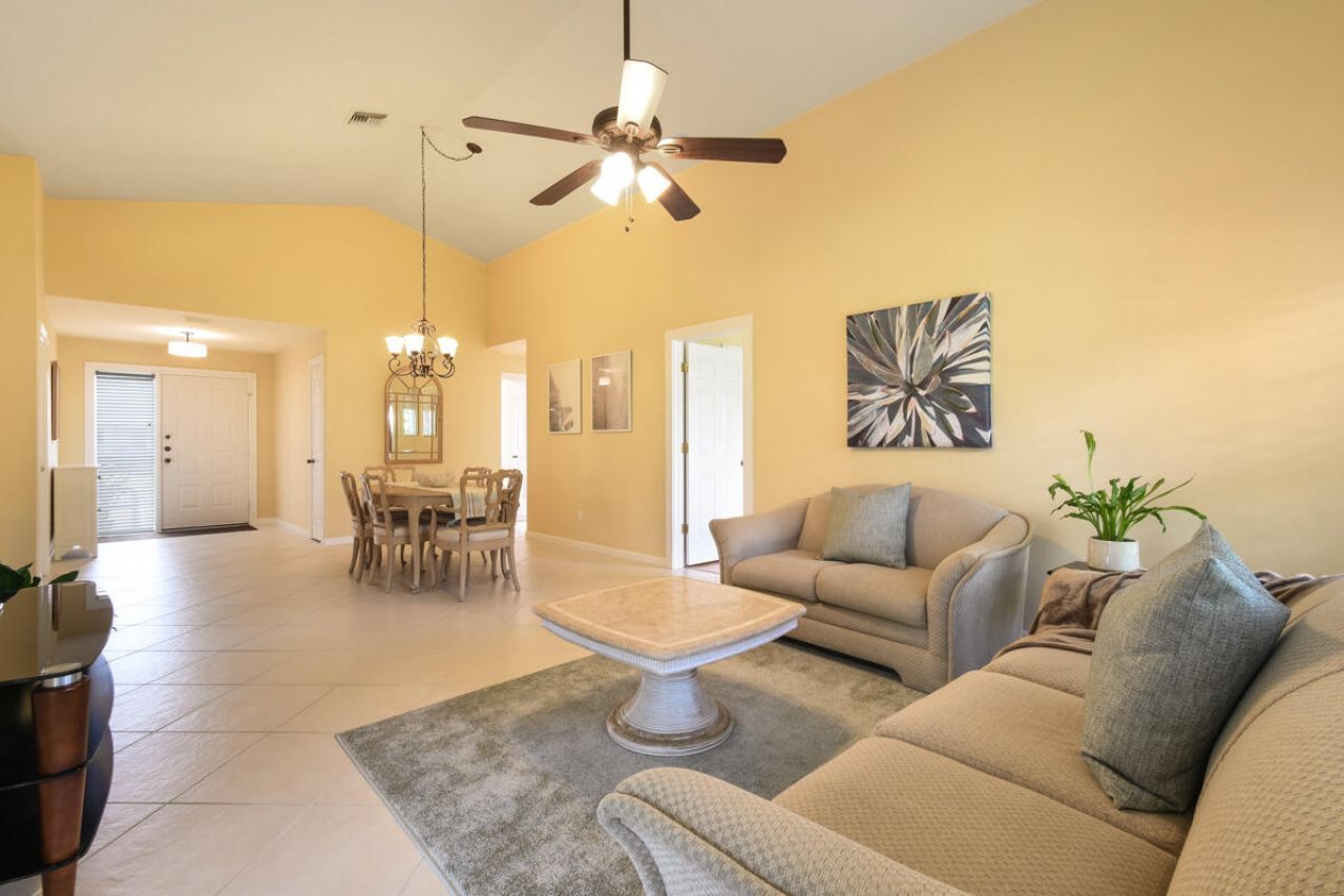 124 Adobe Circle, Jupiter, FL 33458 Photo