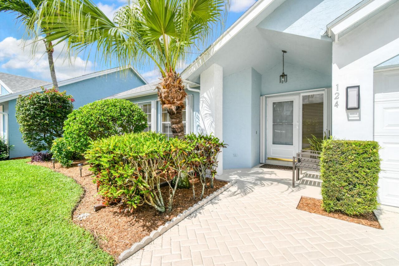 124 Adobe Circle, Jupiter, FL 33458 Photo