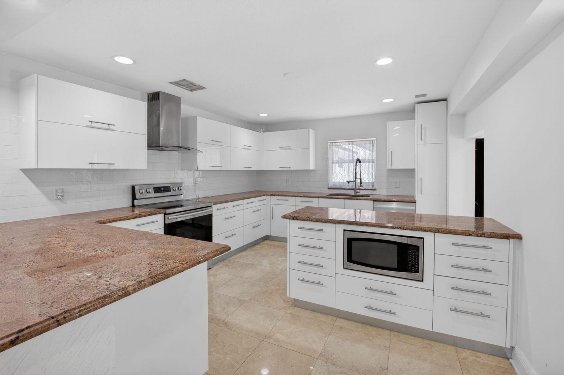 8044 Twin Lake Drive, Boca Raton, FL 33496 Photo